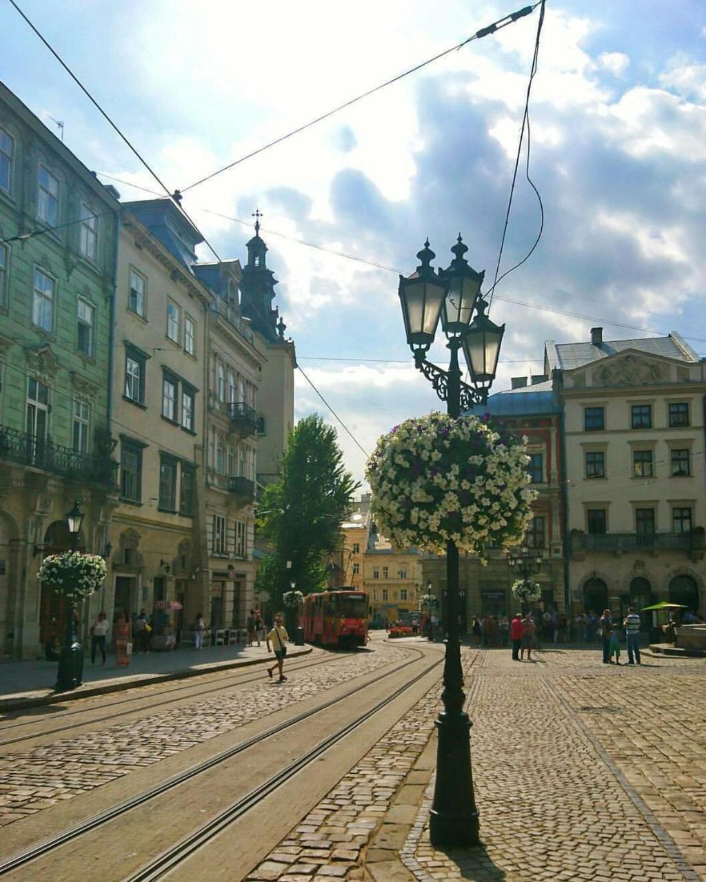 Green Apartment Lviv Ngoại thất bức ảnh